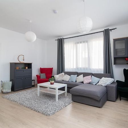 Zola Guest House Oradea Luaran gambar