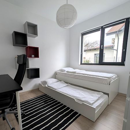 Zola Guest House Oradea Luaran gambar