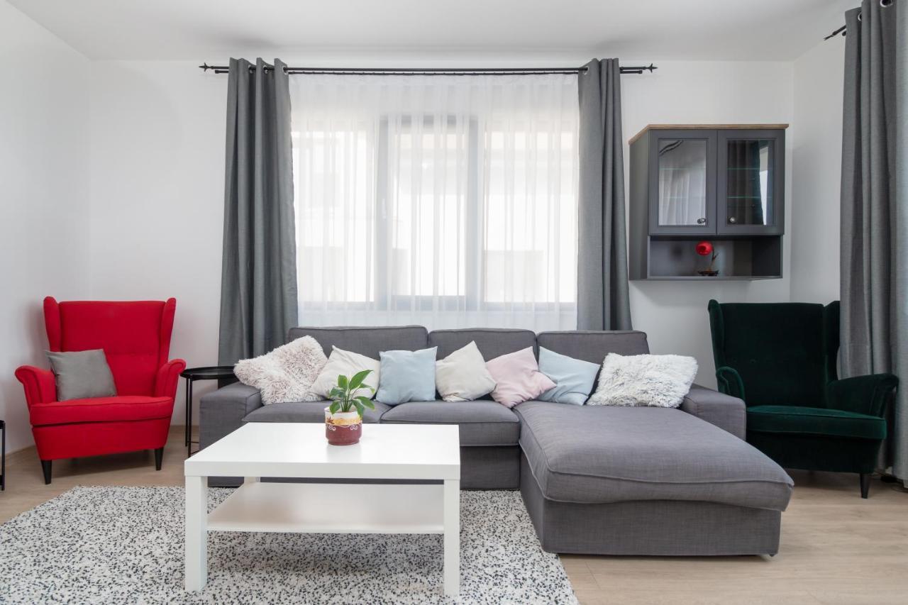 Zola Guest House Oradea Luaran gambar