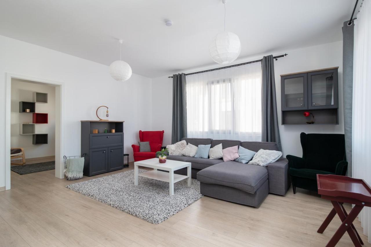 Zola Guest House Oradea Luaran gambar